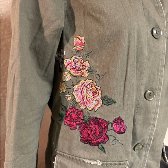 4/$15 Maurices Olive Floral Utility Jacket - Picture 3 of 6
